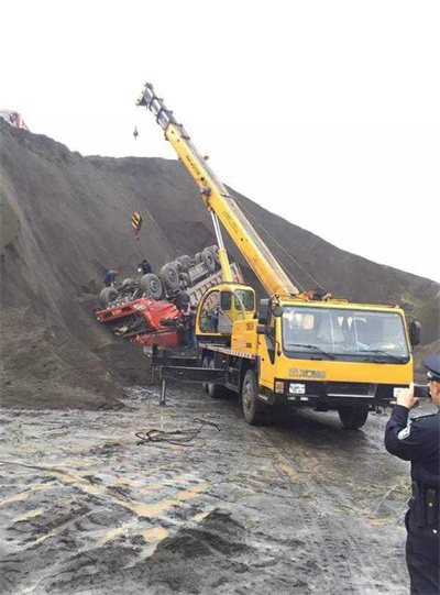 沂水上犹道路救援